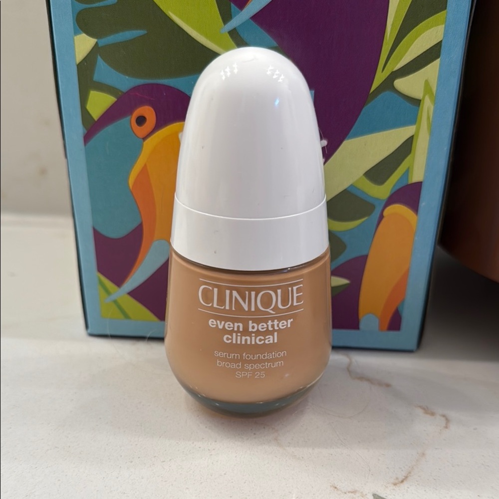 Clinique Tan Foundation Smooth Liquid Makeup